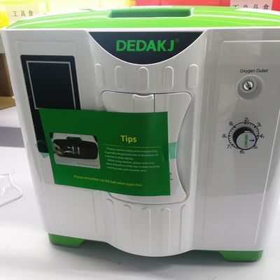 Concentrateur portatif de l'oxygène de générateur de l'oxygène de plateau d'OIN 2-9L de la CE pour la maison